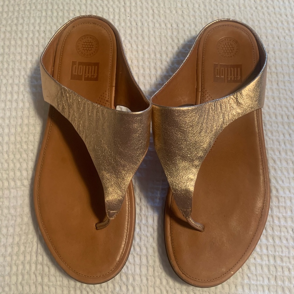 Women’s Size 11 Fitflop Sandals in Rose Gold